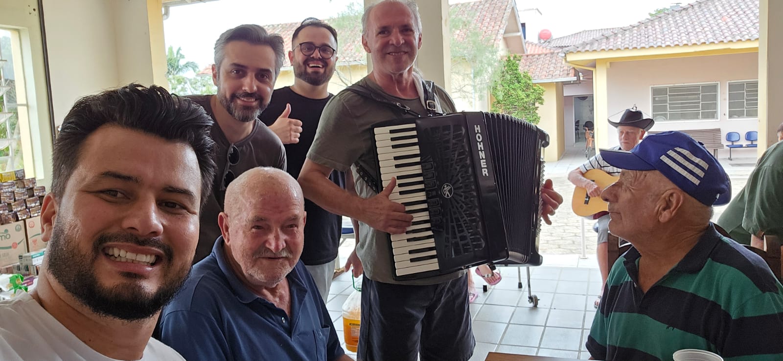 Viver Bem Programa de Saúde Integral para Idosos do Abrigo dos Velhinhos de Tubarao
